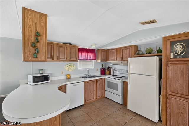10451 Wales LOOP, Bonita Springs, FL 34135
