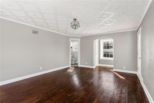 1124 W 77TH Street, Kansas City, MO 64114