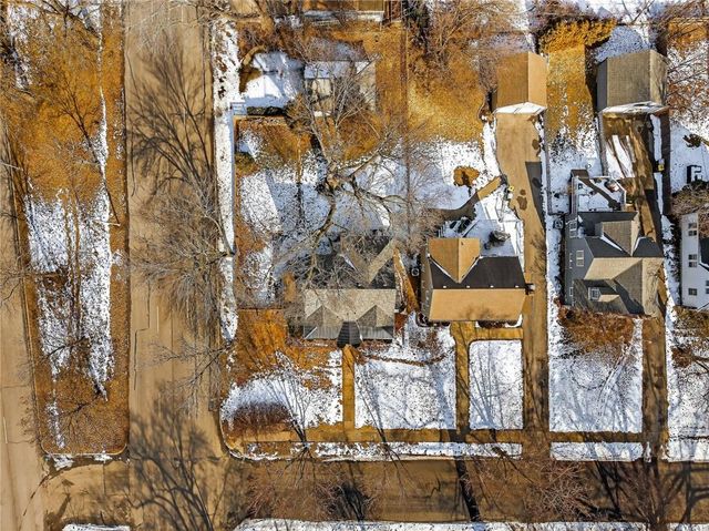 1124 W 77TH Street, Kansas City, MO 64114