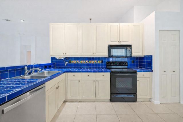 5327 Wycombe Avenue, Boynton Beach, FL 33437