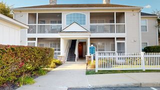 2767 S Knightsbridge Circle, Ann Arbor, MI 48105