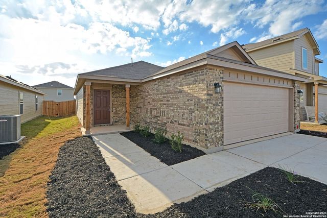 1136 Whitneyway Ln, New Braunfels, TX 78130