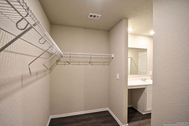 1136 Whitneyway Ln, New Braunfels, TX 78130