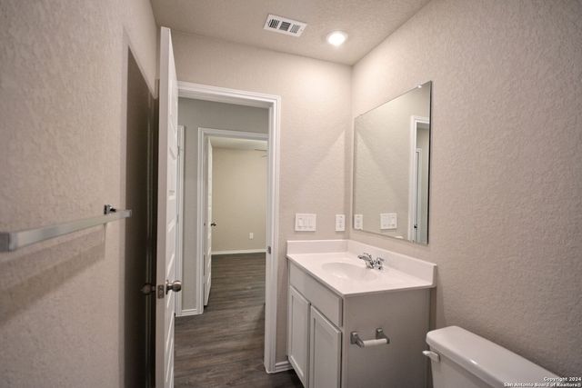 1136 Whitneyway Ln, New Braunfels, TX 78130