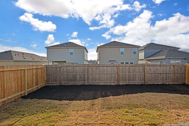 1136 Whitneyway Ln, New Braunfels, TX 78130