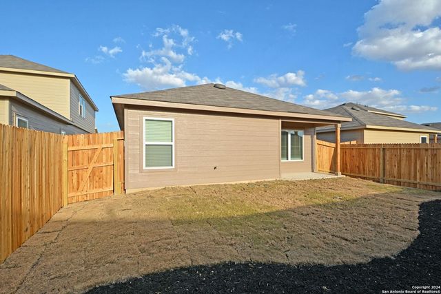 1136 Whitneyway Ln, New Braunfels, TX 78130