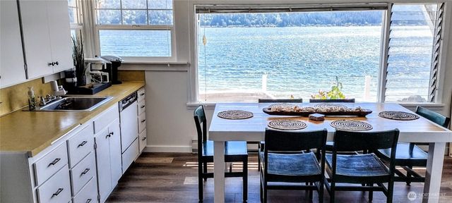 10731 NE North Shore Road, Belfair, WA 98528