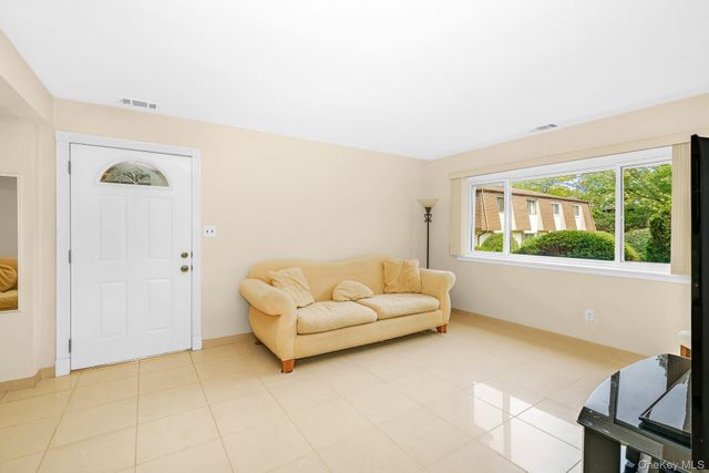 161 Feller Drive, Central Islip, NY 11722