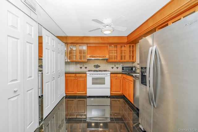 161 Feller Drive, Central Islip, NY 11722