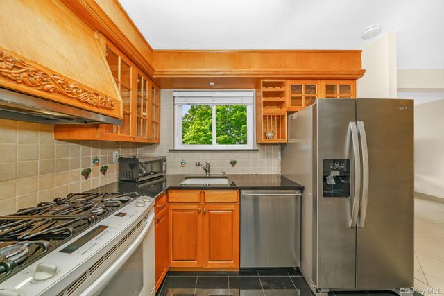161 Feller Drive, Central Islip, NY 11722
