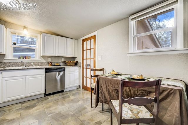 542 W Boulder Street, Colorado Springs, CO 80905