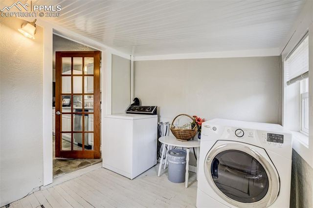 542 W Boulder Street, Colorado Springs, CO 80905