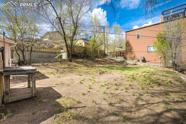 542 W Boulder Street, Colorado Springs, CO 80905