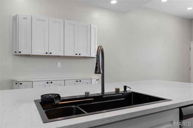 2336 Russell Boulevard, St Louis, MO 63104