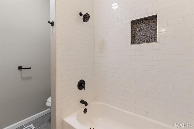 2336 Russell Boulevard, St Louis, MO 63104