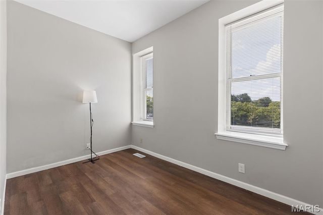 2336 Russell Boulevard, St Louis, MO 63104