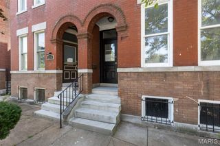 2336 Russell Boulevard, St Louis, MO 63104