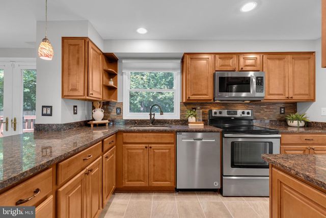 12620 HOLKEIN DR, Herndon, VA 20171