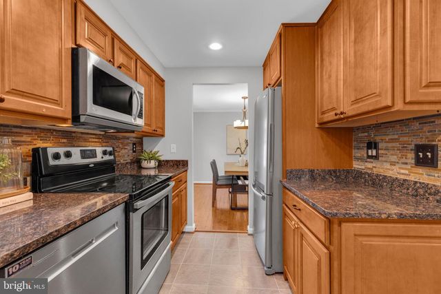 12620 HOLKEIN DR, Herndon, VA 20171
