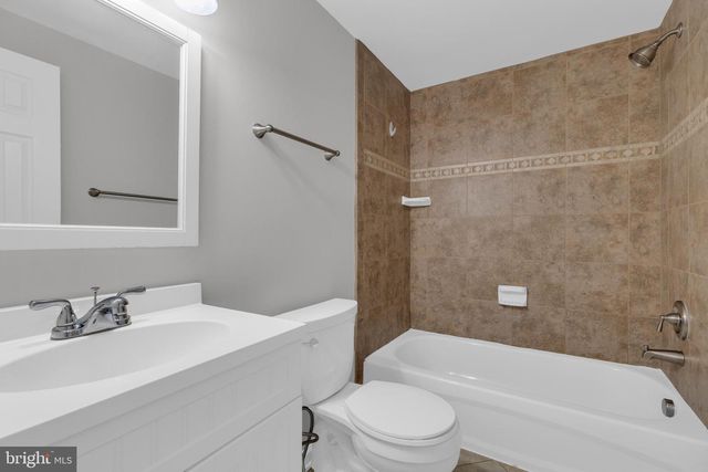 12620 HOLKEIN DR, Herndon, VA 20171
