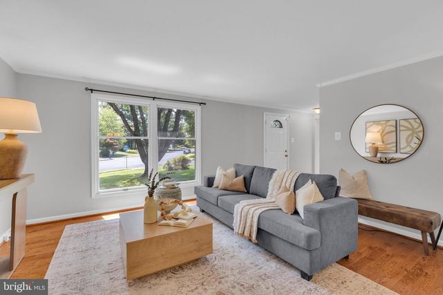 12620 HOLKEIN DR, Herndon, VA 20171