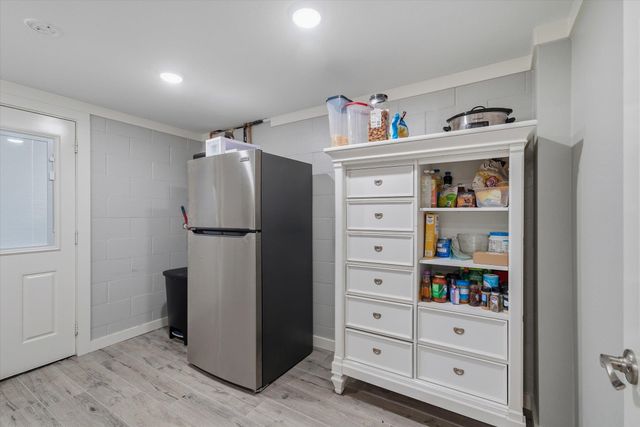 2422 Old Omen Road, Tyler, TX 75701