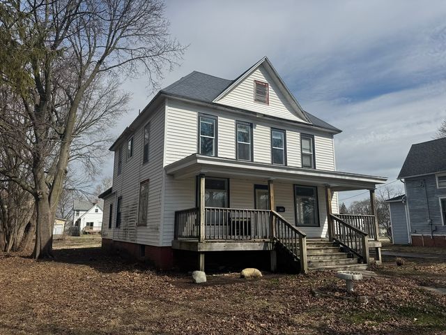 245 E Orleans Street E, Paxton, IL 60957