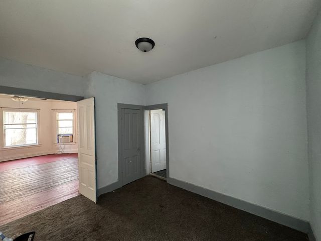 245 E Orleans Street E, Paxton, IL 60957