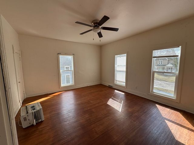 245 E Orleans Street E, Paxton, IL 60957