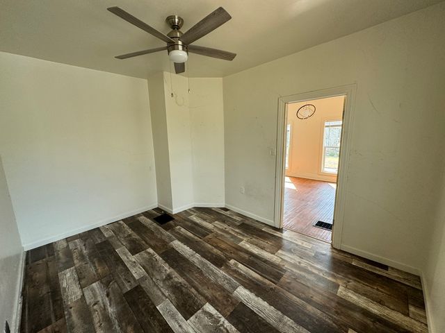 245 E Orleans Street E, Paxton, IL 60957