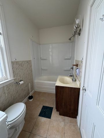 245 E Orleans Street E, Paxton, IL 60957