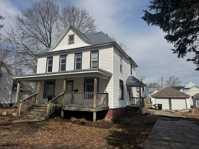 245 E Orleans Street E, Paxton, IL 60957