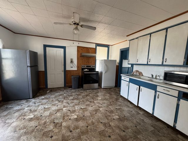 245 E Orleans Street E, Paxton, IL 60957