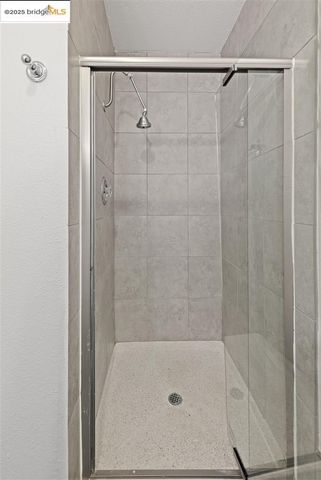 360 Vernon St 216, Oakland, CA 94610