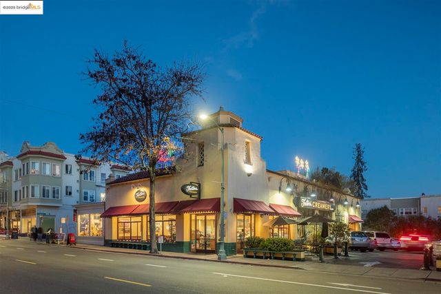 360 Vernon St 216, Oakland, CA 94610