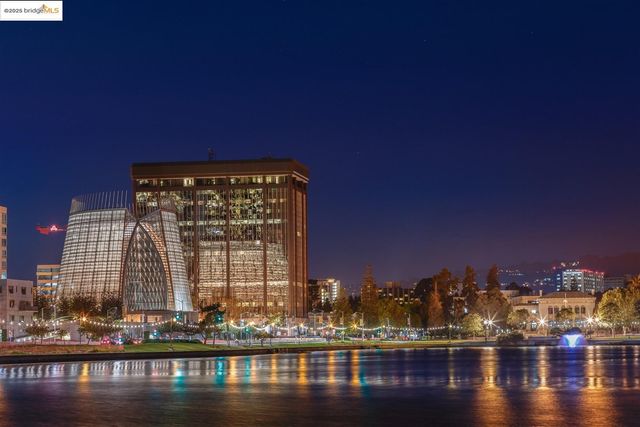 360 Vernon St 216, Oakland, CA 94610