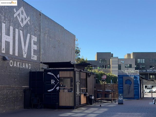 360 Vernon St 216, Oakland, CA 94610