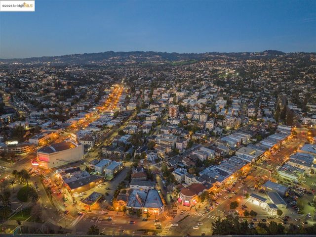 360 Vernon St 216, Oakland, CA 94610