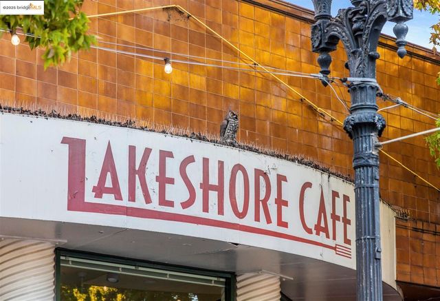 360 Vernon St 216, Oakland, CA 94610