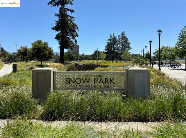 360 Vernon St 216, Oakland, CA 94610