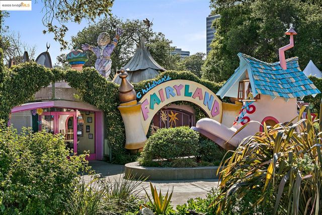 360 Vernon St 216, Oakland, CA 94610