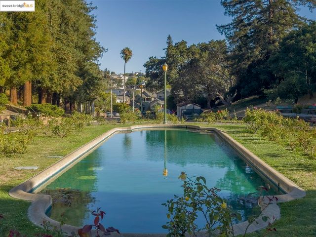 360 Vernon St 216, Oakland, CA 94610