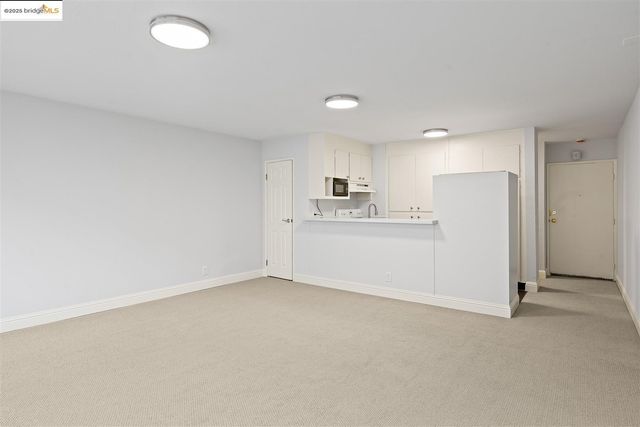 360 Vernon St 216, Oakland, CA 94610