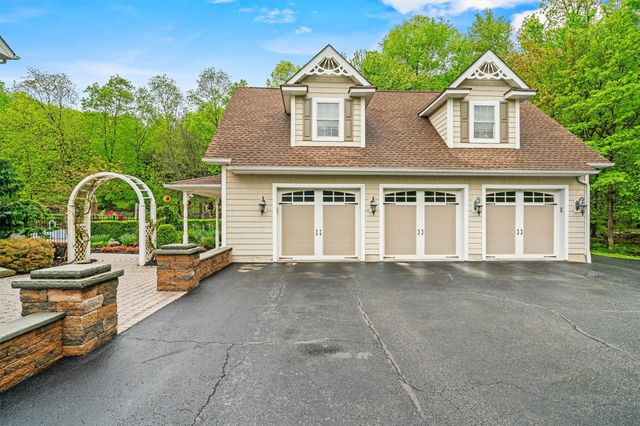 34 Satriano Court, Montgomery, NY 12549