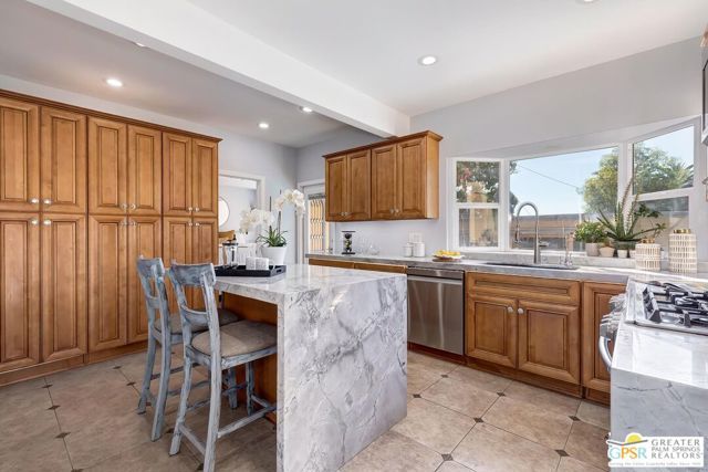 404 E Randolph Street, Glendale, CA 91207