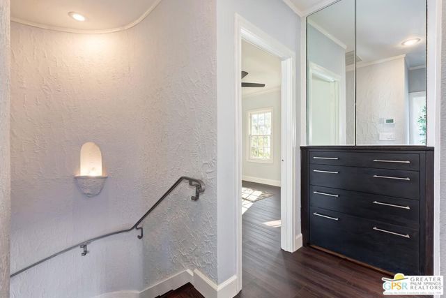 404 E Randolph Street, Glendale, CA 91207