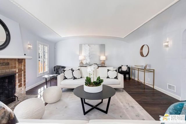 404 E Randolph Street, Glendale, CA 91207