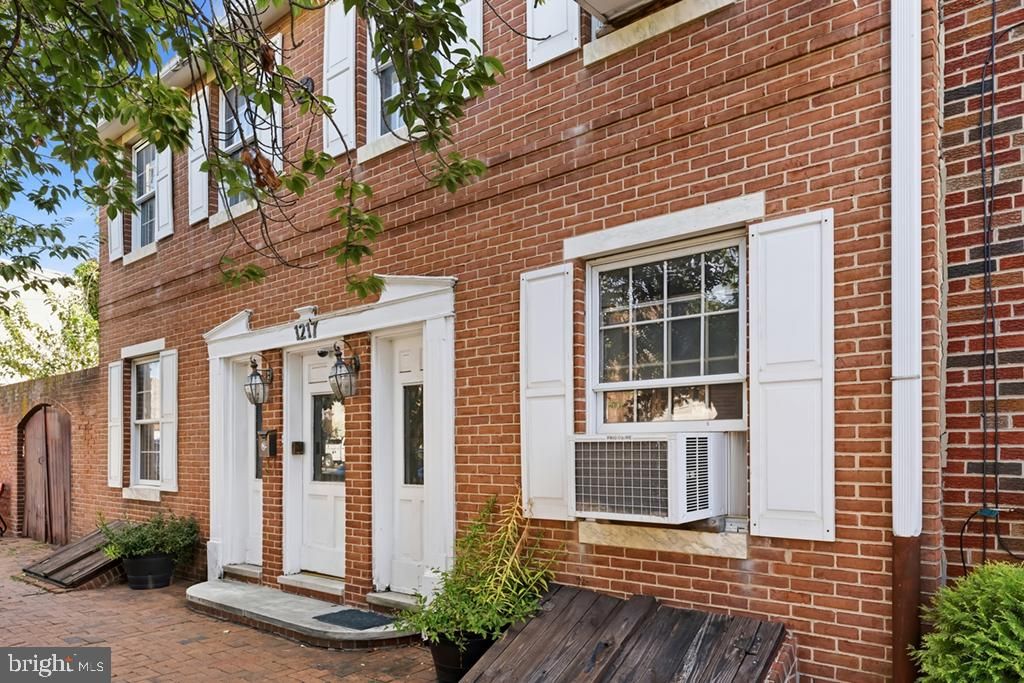 1215-19 E MOYAMENSING AVE, PHILADELPHIA, PA 19147 — photo 2