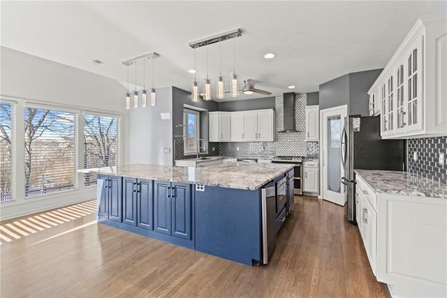 9708 N Laurel Avenue, Kansas City, MO 64157