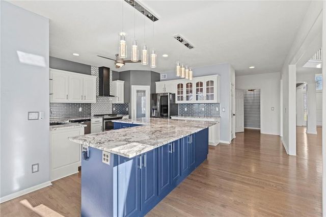 9708 N Laurel Avenue, Kansas City, MO 64157